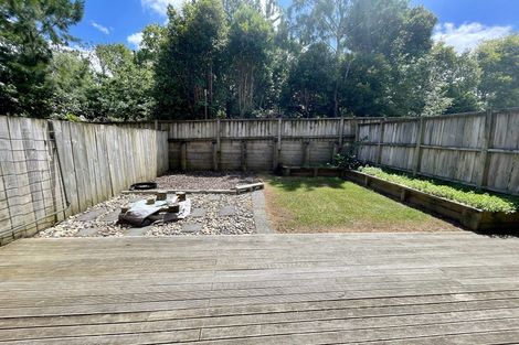 Photo of property in 6b Carlos Drive, Flat Bush, Auckland, 2016