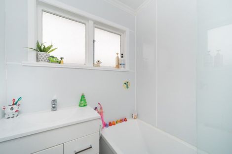 Photo of property in 2b Martin Street, Palmerston North, 4414
