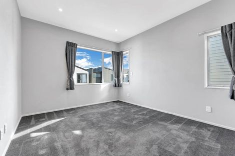 Photo of property in 5 Tahingamanu Road, Hobsonville, Auckland, 0616