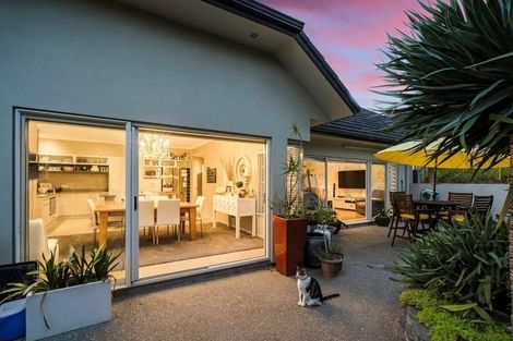 Photo of property in 5 Chateau Rise, Flat Bush, Auckland, 2016