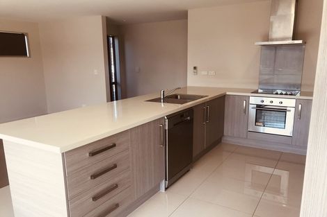 Photo of property in 12 Isabella Drive, Pukekohe, 2120