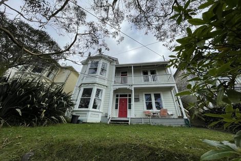 Photo of property in 98 Rolleston Street, Mount Cook, Wellington, 6021