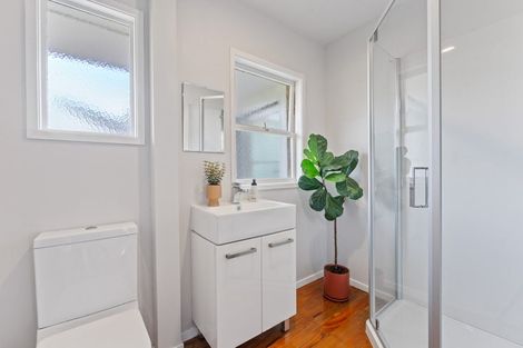 Photo of property in 9a/1 Eversleigh Road, Belmont, Auckland, 0622
