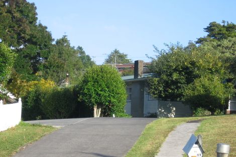 Photo of property in 1/12 Philip Place, Hillcrest, Auckland, 0627