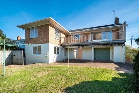Photo of property in 417 Don Buck Road, Massey, Auckland, 0614