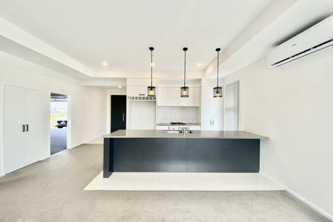 Photo of property in 71 Hayfield Way, Karaka, Papakura, 2113