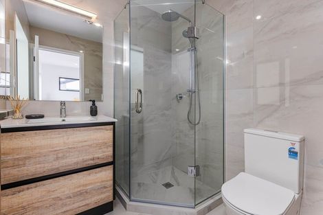 Photo of property in 7b Gladfield Lane, Te Atatu Peninsula, Auckland, 0610