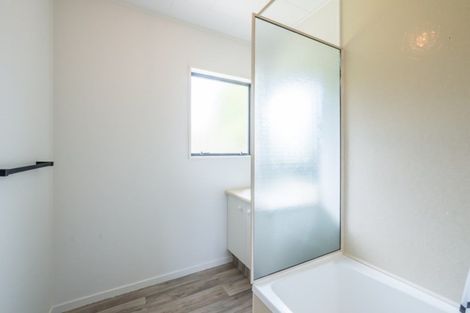 Photo of property in 80 Queens Road, Waikanae Beach, Waikanae, 5036