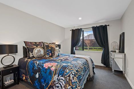 Photo of property in 18 Dunaverty Place, Broomfield, Christchurch, 8042