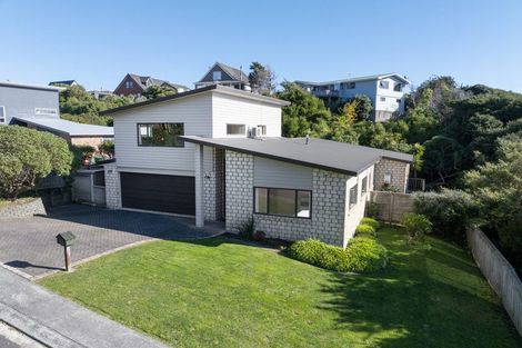 Photo of property in 53 Saint Ives Drive, Camborne, Porirua, 5026
