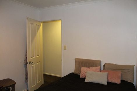 Photo of property in 38 Glenveagh Park Drive, Weymouth, Auckland, 2103