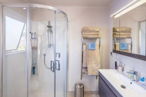 Photo of property in 3 Millennium Hill, Paraparaumu, 5032