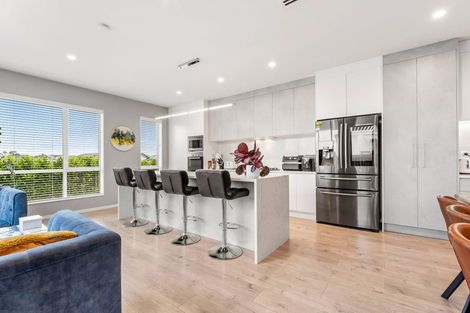Photo of property in 2 Boocock Crescent, Orewa, 0931