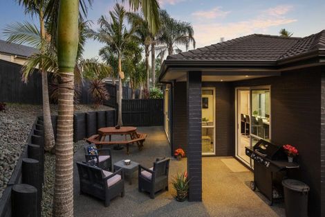 Photo of property in 23 Ina Ville Drive, Pukekohe, 2120