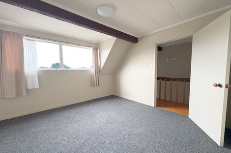 Photo of property in 16 Attlee Place, Gisborne, 4010