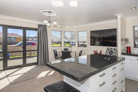 Photo of property in 1-2/8a Lilian Street, Te Kamo, Whangarei, 0112