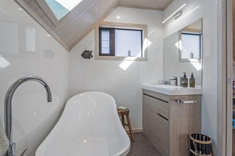 Photo of property in 34 Motuhoa Road, Tairua, 3508