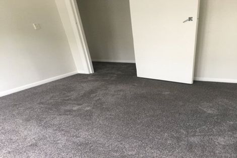 Photo of property in 2/14 Great South Road, Manurewa, Auckland, 2102