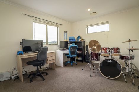 Photo of property in 29 Erlestoke Crescent, Churton Park, Wellington, 6037