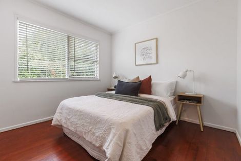 Photo of property in 1/49 Fairclough Road, Beach Haven, Auckland, 0626