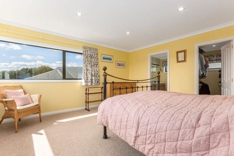 Photo of property in 22 Port Lane, Whitby, Porirua, 5024