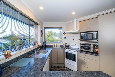 Photo of property in 11 Hunt Street, Waimate, 7978