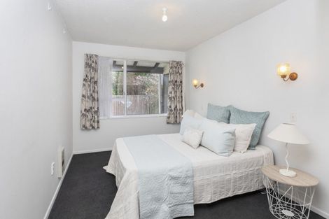 Photo of property in 2/12 Steadman Road, Broomfield, Christchurch, 8042