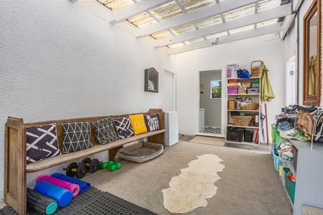 Photo of property in 28 Observatory Close, Whitby, Porirua, 5024