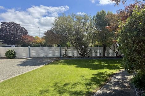 Photo of property in 25 Rhodes Street, Waimate, 7924