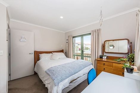 Photo of property in 215 Alec Craig Way, Gulf Harbour, Whangaparaoa, 0930