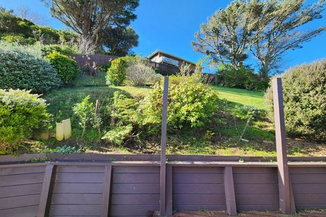 Photo of property in 56 Colchester Crescent, Newlands, Wellington, 6037