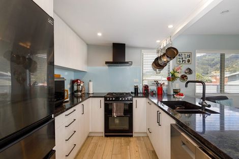 Photo of property in 2 Marina Drive, Waikawa, Picton, 7220