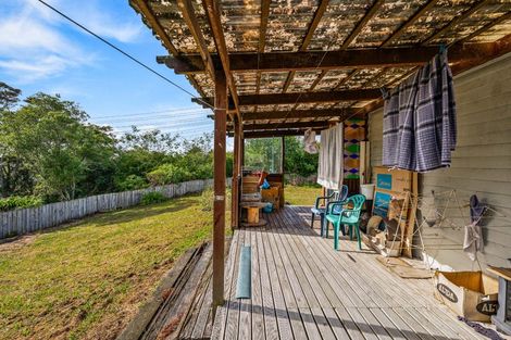 Photo of property in 62 Harmel Road, Glendene, Auckland, 0602
