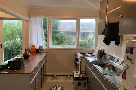 Photo of property in 2/12 Trevethick Grove, Woburn, Lower Hutt, 5010