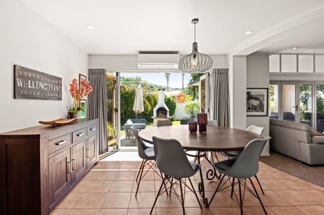 Photo of property in 21 Pukekura Place, Taradale, Napier, 4112