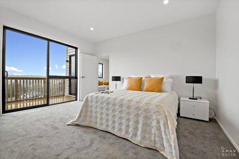 Photo of property in 15 Mara Way, Sunnyvale, Auckland, 0612