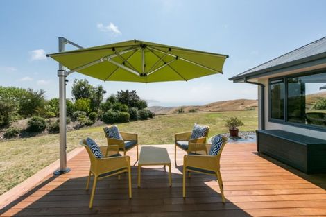 Photo of property in 64 Waipuka Road, Waimarama, Havelock North, 4294