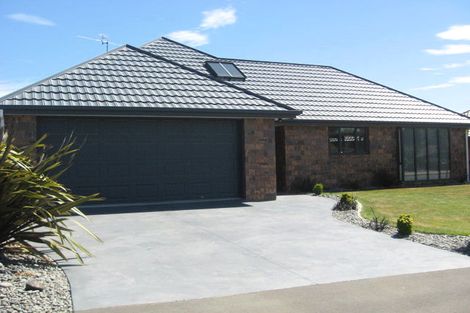 Photo of property in 42 Limes Avenue, Parklands, Christchurch, 8083