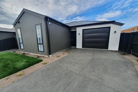 Photo of property in 14 Koral Lane, Broomfield, Christchurch, 8042