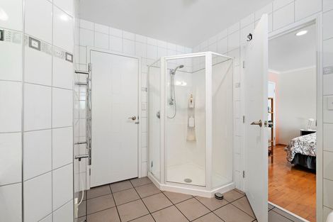 Photo of property in 2 Iwanui Close, Waitara, 4320