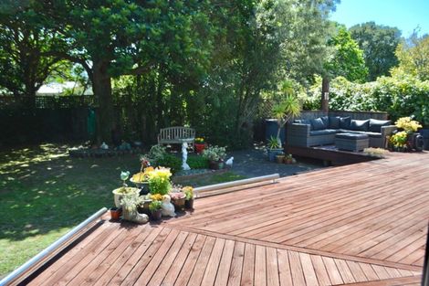 Photo of property in 11 Renata Road, Otaki, 5512
