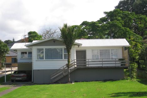 Photo of property in 33 Stottholm Road, Titirangi, Auckland, 0604
