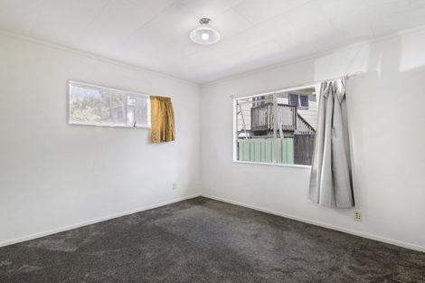 Photo of property in 2/8 Helena Street, Massey, Auckland, 0614