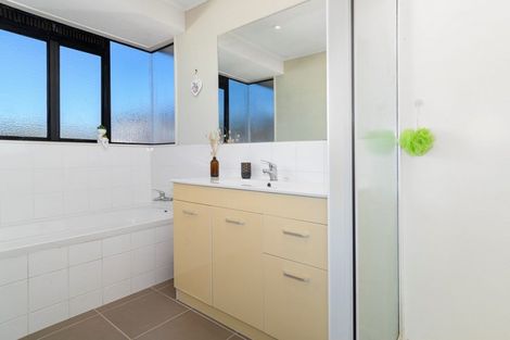 Photo of property in 60 Meander Drive, Welcome Bay, Tauranga, 3112