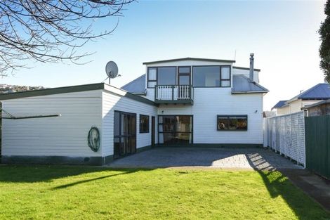 Photo of property in 28 Coughtrey Street, Saint Clair, Dunedin, 9012