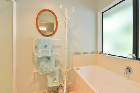 Photo of property in 2 Tealmere Grove, Maunu, Whangarei, 0110