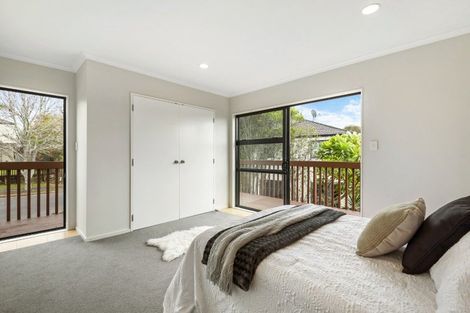 Photo of property in 1/6 Sunnydale Place, Oteha, Auckland, 0632