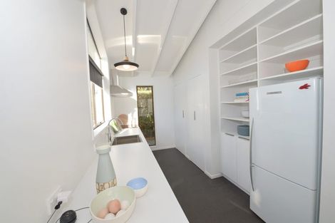 Photo of property in 11 Taupata Street, Redcliffs, Christchurch, 8081