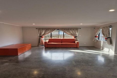 Photo of property in 12 Nukuroa Close, Waitara, 4320