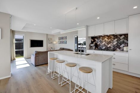 Photo of property in 52 Links Drive, Waiwhakaiho, New Plymouth, 4312